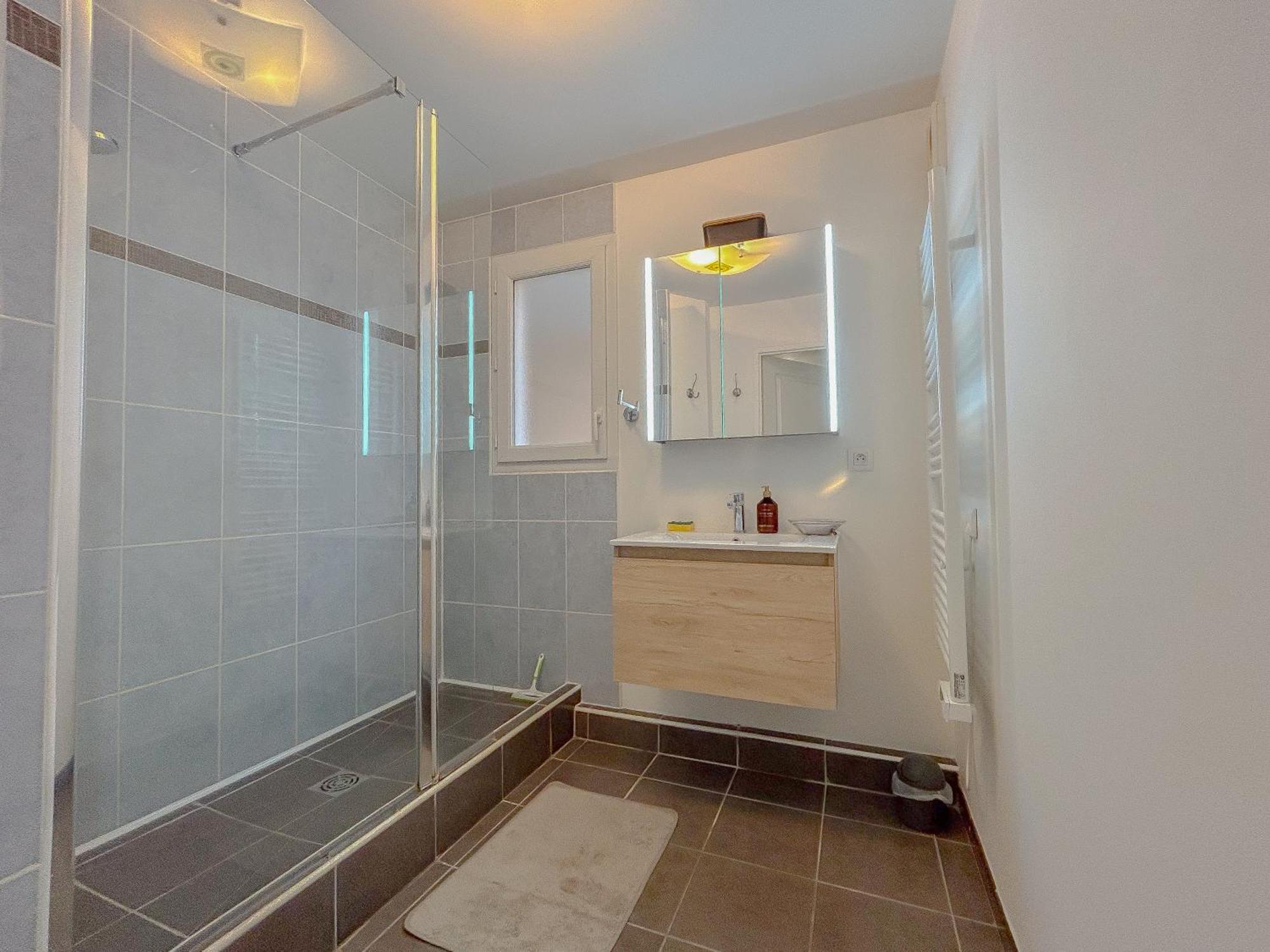 Appartement Centrale A 100 M Des Plages Rue De Provence Saint-Raphaël Eksteriør bilde